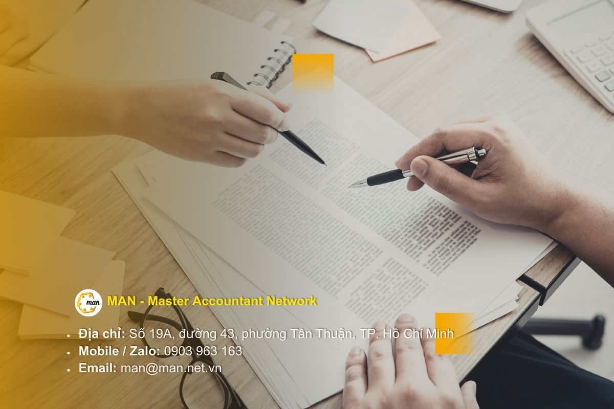 Thực hiện công tác kiểm tra và đối chiếu chứng từ