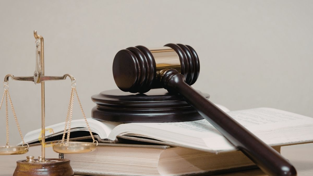 Căn cứ pháp lý dẫn đến việc bãi bỏ nộp thuế thay cho hộ kinh doanh